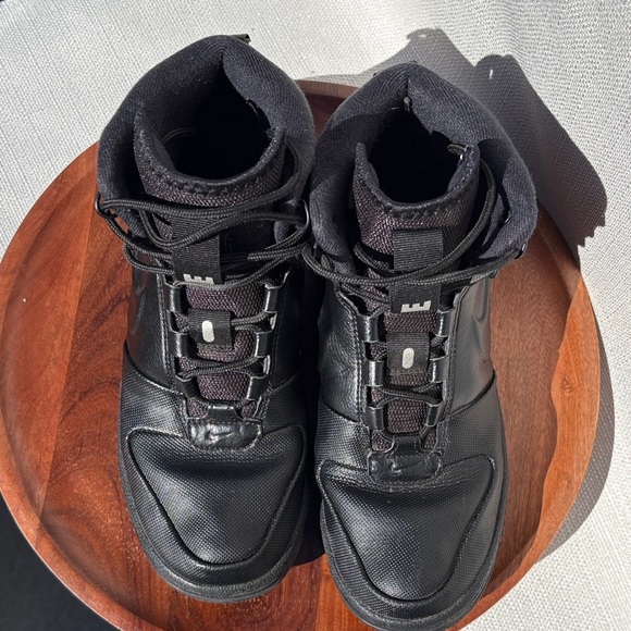 nike men's path sneaker boot